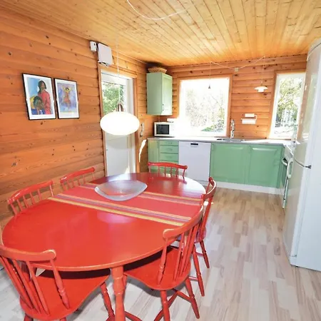 Three-bedroom Holiday In Logstor *